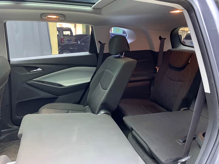 Фото 9 - Chevrolet Orlando