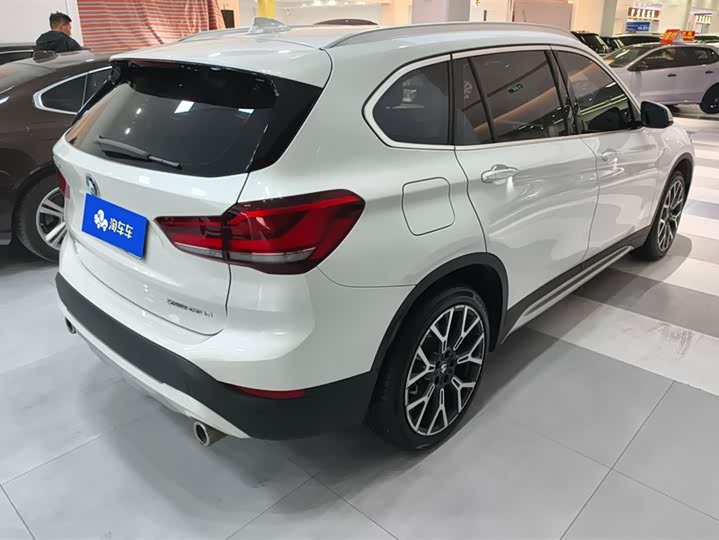 Фото 3 - BMW X1