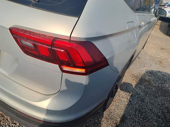 Фото 8 - Volkswagen Tiguan L Pro