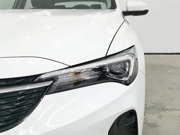 Фото 7 - Buick Verano