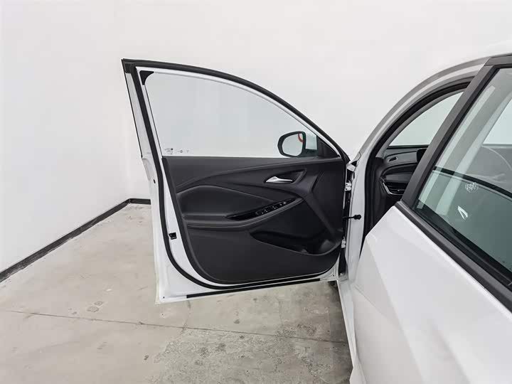 Фото 8 - Buick Verano