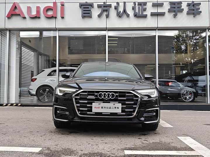 Фото 2 - Audi A6L