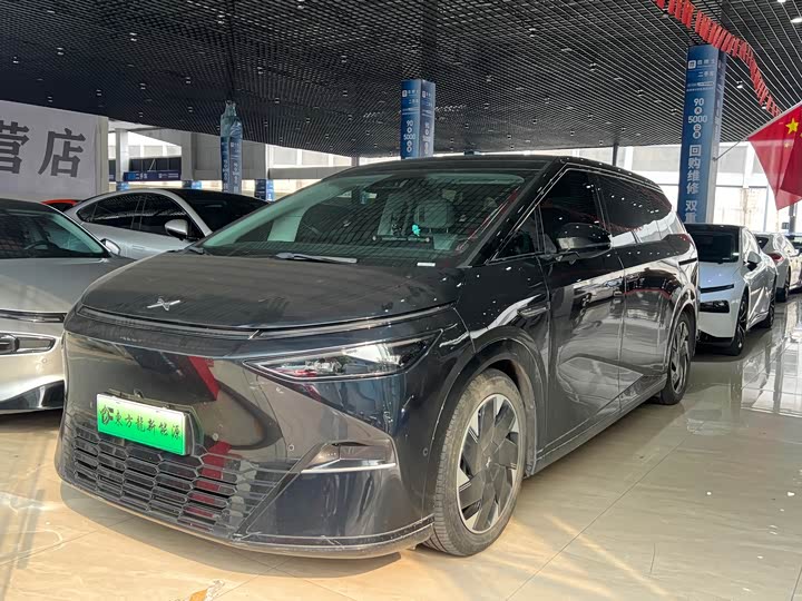 Фото 8 - XPeng X9