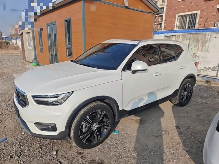 Фото 5 - Volvo XC40