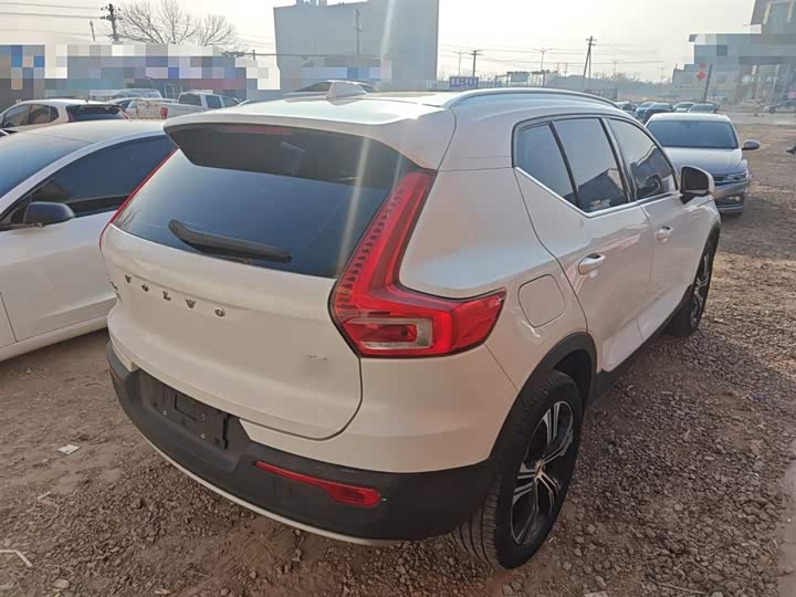 Фото 7 - Volvo XC40