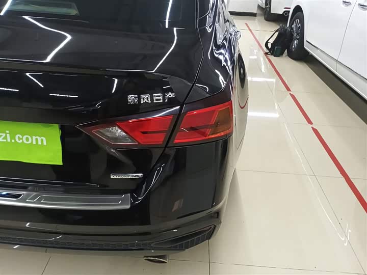 Фото 8 - Nissan Teana