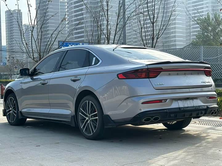 Фото 7 - Geely Preface