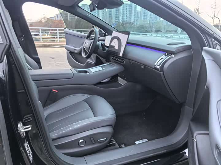 Фото 3 - XPeng F57