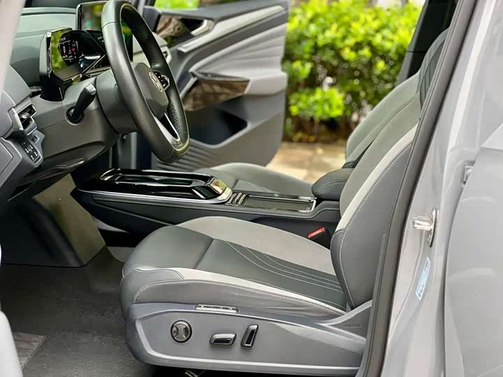 Фото 8 - Volkswagen ID.4 Crozz