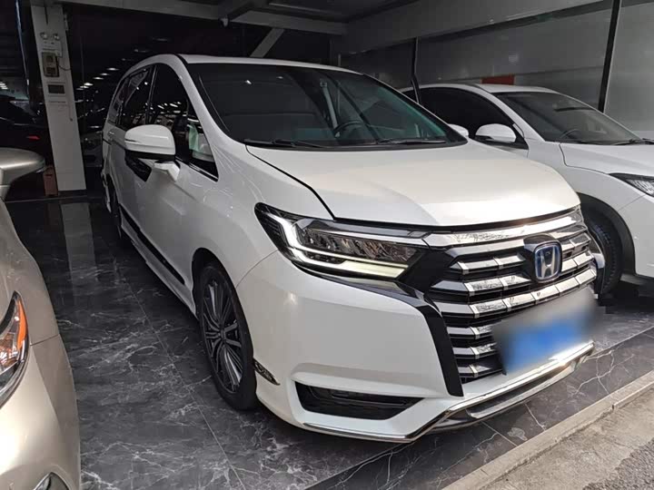 Фото 4 - Honda Elysion