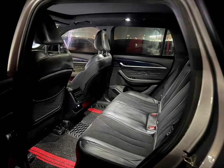 Фото 6 - Geely Monjaro