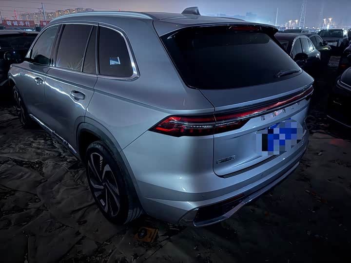 Фото 7 - Geely Monjaro