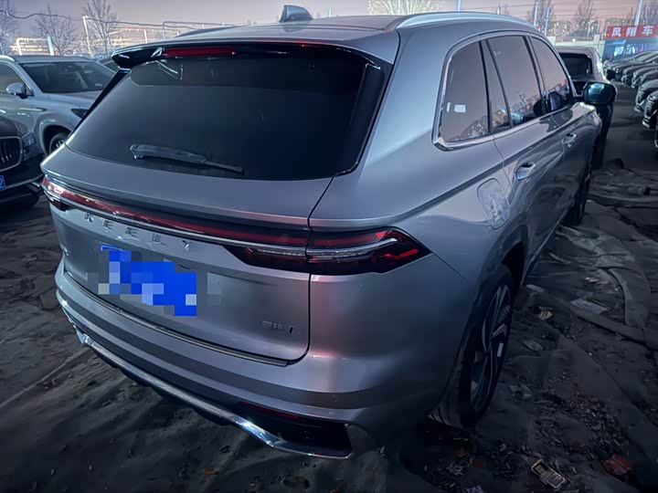 Фото 9 - Geely Monjaro