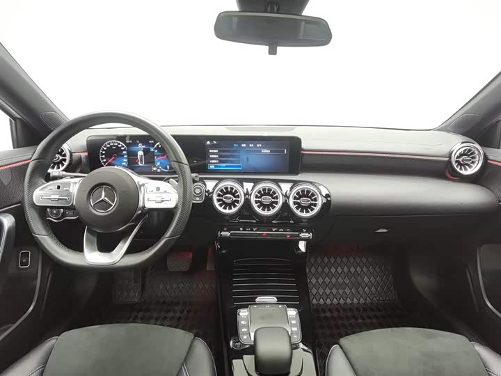 Фото 5 - Mercedes-Benz A-Class