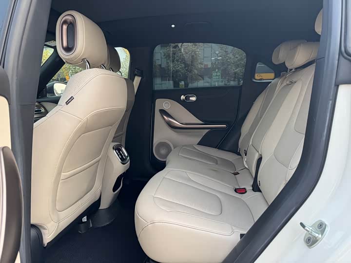 Фото 7 - Smart #1