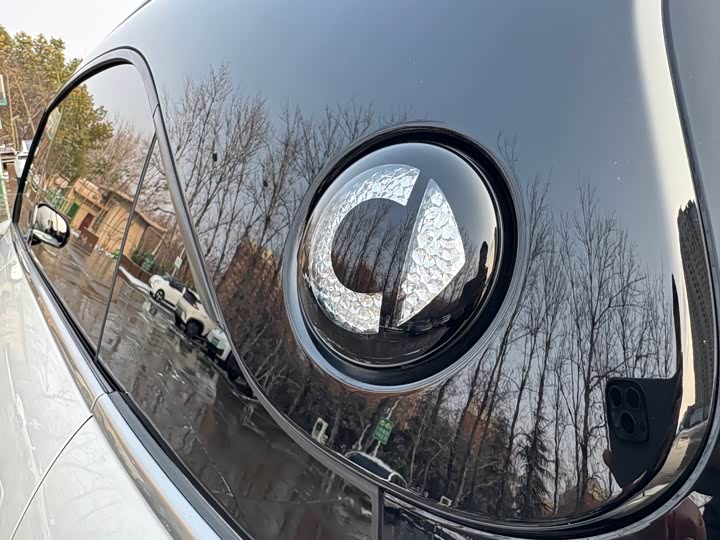 Фото 9 - Smart #1