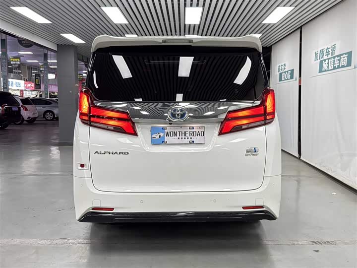 Фото 6 - Toyota Alphard