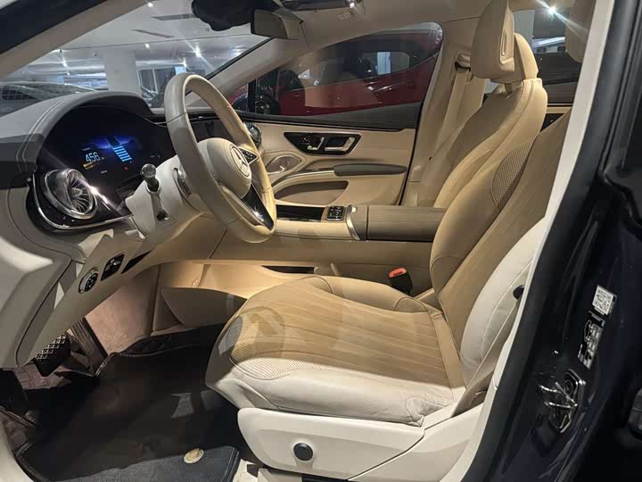 Фото 7 - Mercedes-Benz EQS