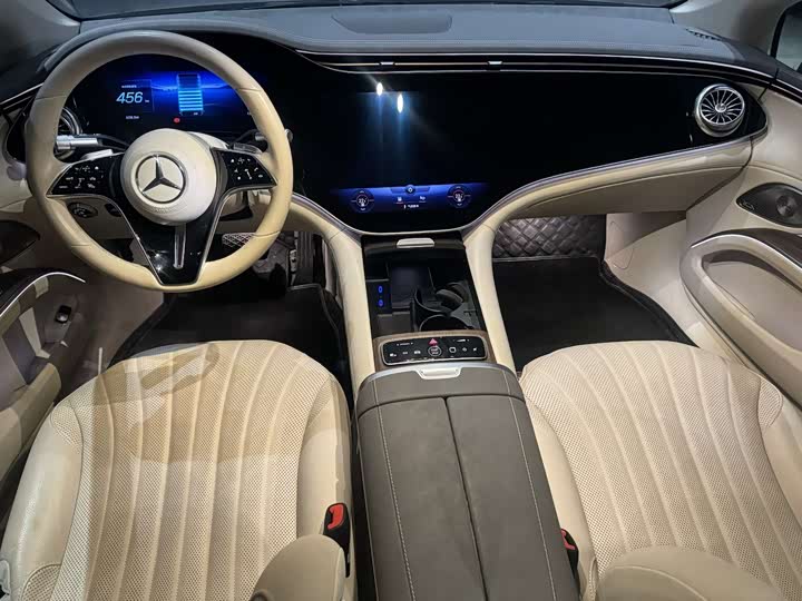 Фото 9 - Mercedes-Benz EQS