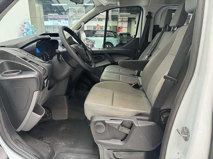 Фото 7 - Ford Transit