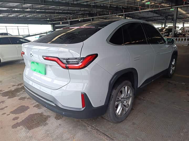 Фото 7 - Nio EC6