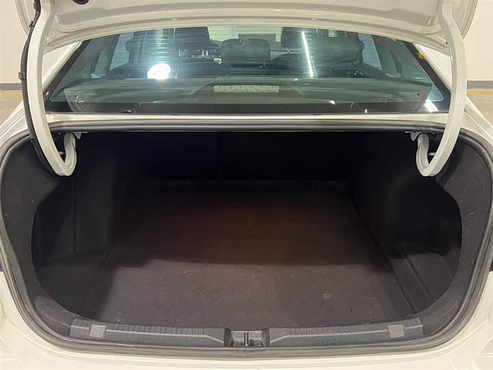 Фото 7 - Volkswagen Lavida