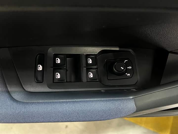 Фото 9 - Volkswagen Lavida