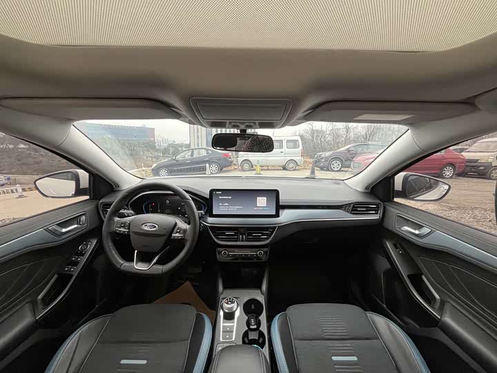 Фото 9 - Ford Focus