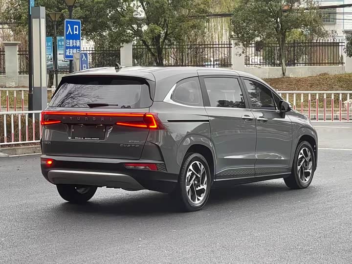 Фото 4 - Hyundai Custo