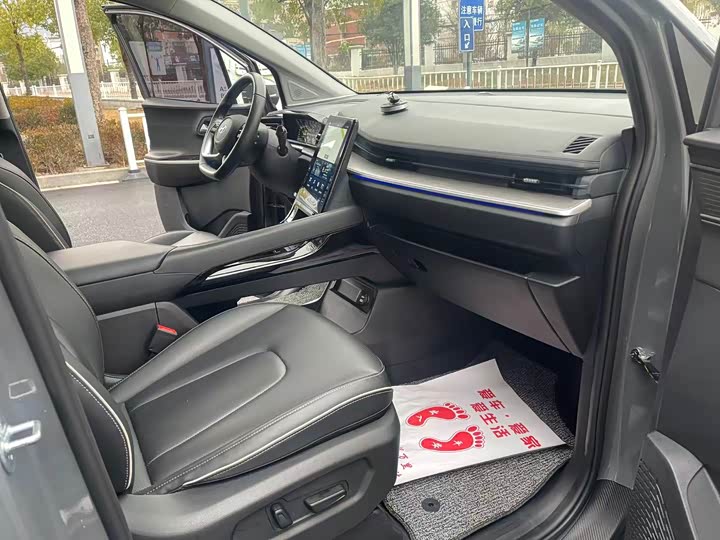 Фото 8 - Hyundai Custo