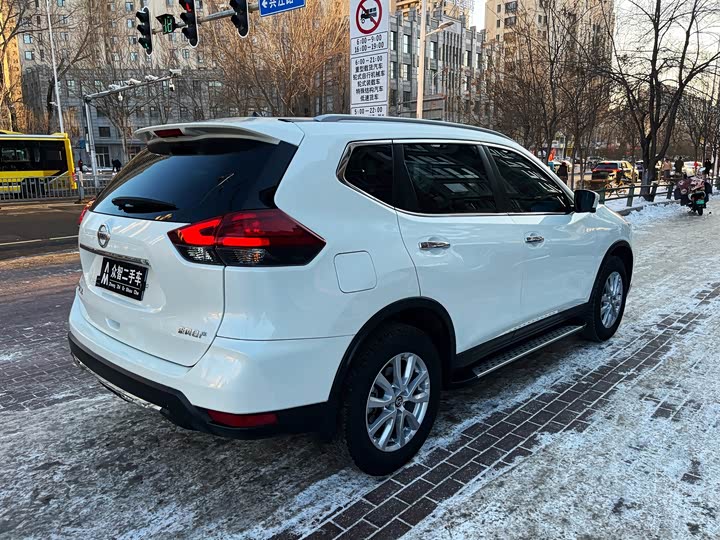 Фото 5 - Nissan X-Trail