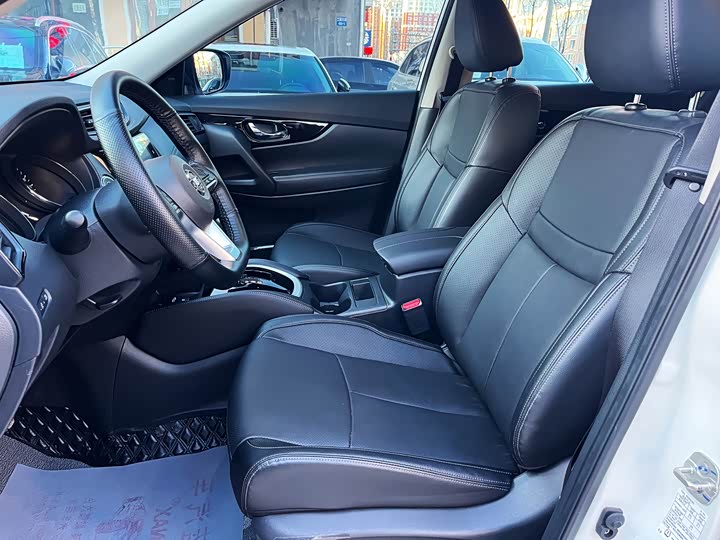 Фото 8 - Nissan X-Trail