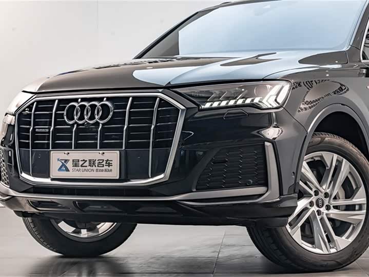 Фото 2 - Audi Q7