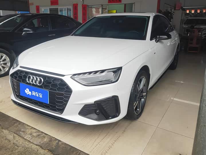 Фото 1 - Audi A4L