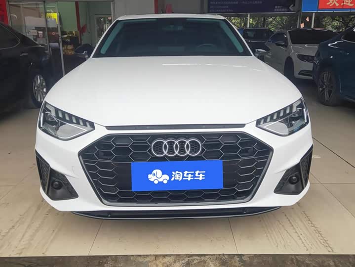 Фото 2 - Audi A4L