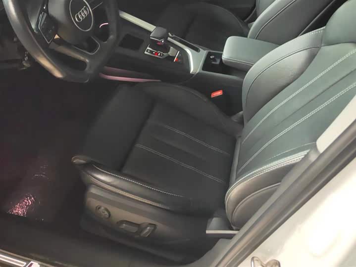 Фото 9 - Audi A4L