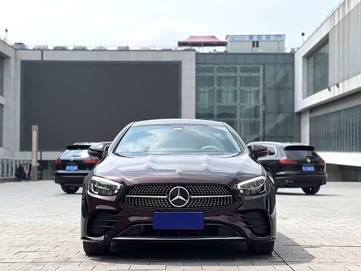 Фото 2 - Mercedes-Benz E-Class