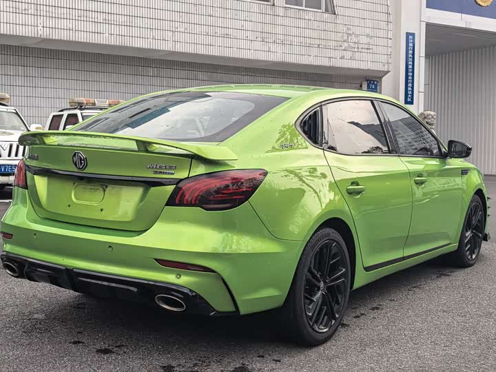 Фото 9 - MG Motor 6