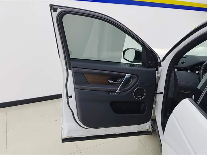 Фото 7 - Land Rover Discovery Sport