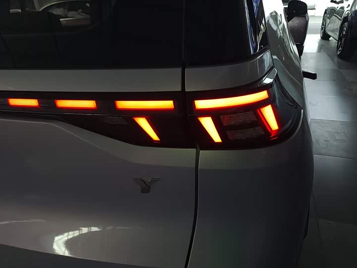 Фото 8 - GAC Aion Y