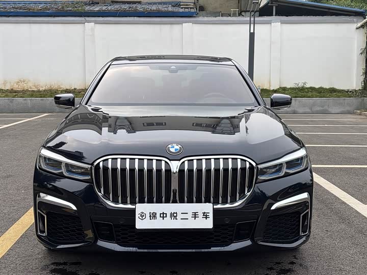Фото 2 - BMW 7 Series