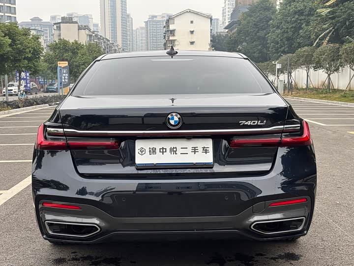 Фото 9 - BMW 7 Series