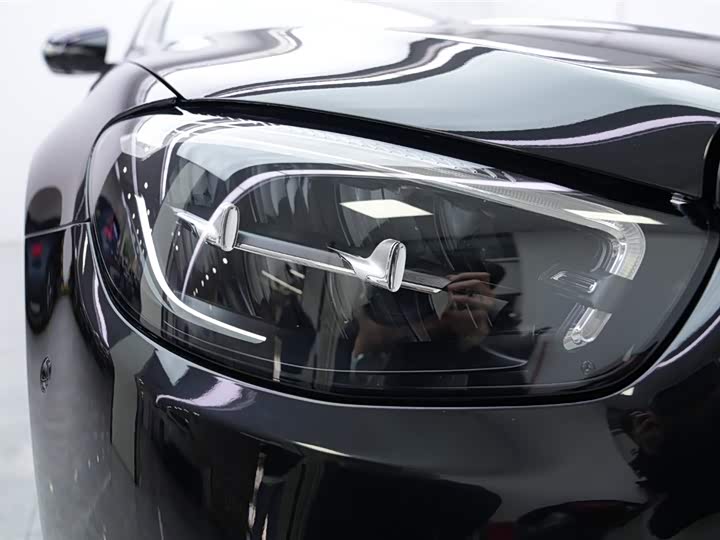 Фото 3 - Mercedes-Benz E-Class