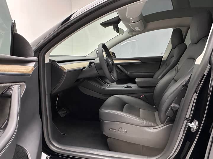 Фото 7 - Tesla Model Y