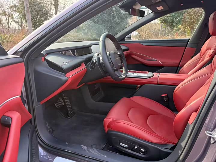 Фото 7 - Xiaomi SU7