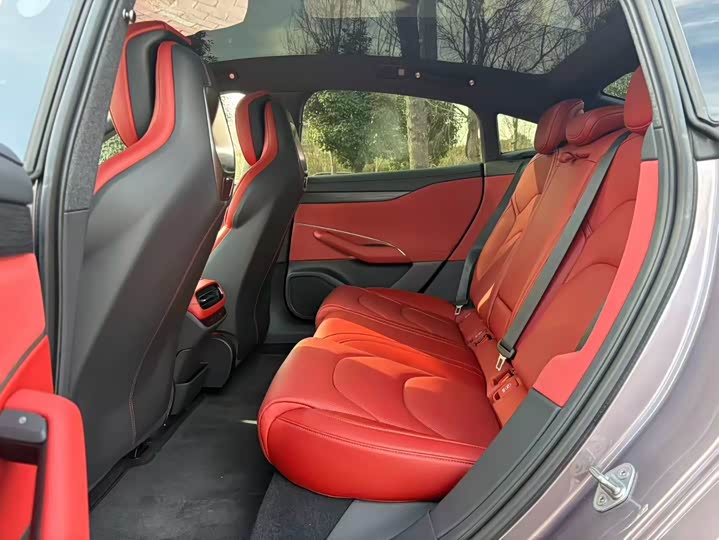 Фото 8 - Xiaomi SU7