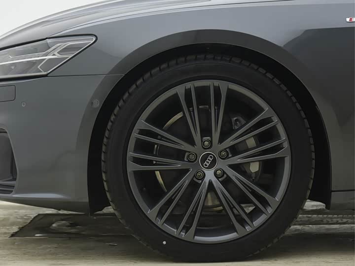 Фото 5 - Audi A7