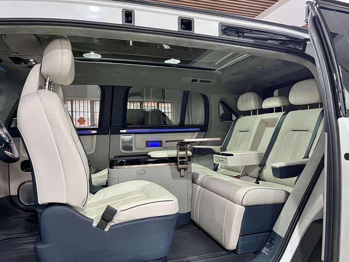 Фото 4 - Zeekr Mix