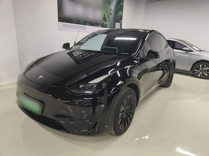 Фото 1 - Tesla Model Y