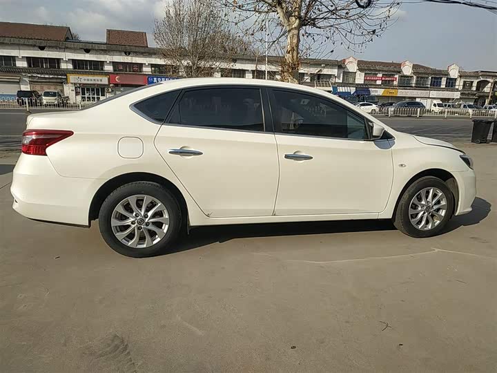 Фото 5 - Nissan Sylphy